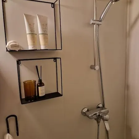 Cosy Ground Floor With Three Bedrooms 베르겐