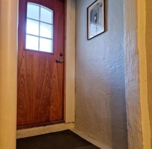 Leilighet Cosy Ground Floor With Three Bedrooms