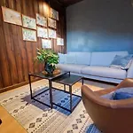 Cosy Ground Floor With Three Bedrooms דירה ברגן