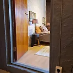 דירה Cosy Ground Floor With Three Bedrooms ברגן